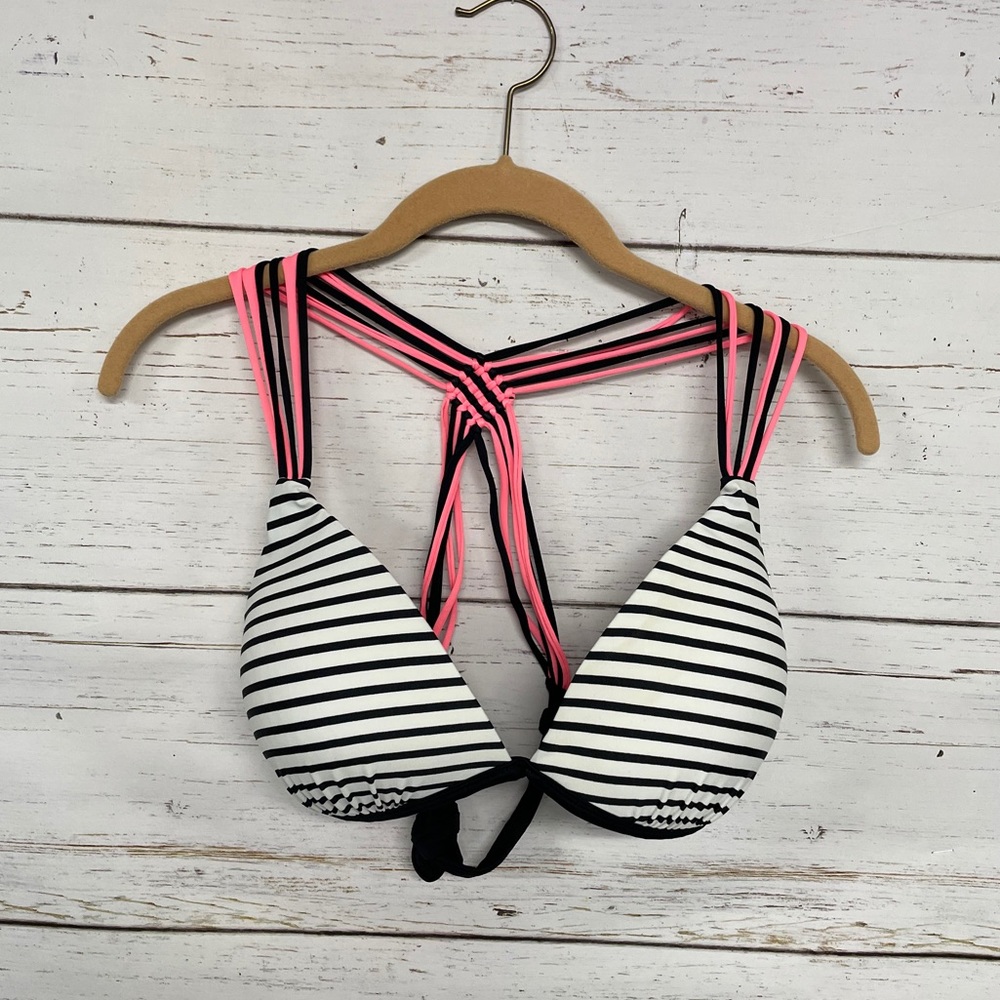 💎 Strappy Stripes Bikini Top